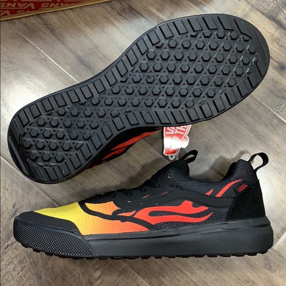 • VANS ULTRARANGE RAPIDW FLAMES Black WMNS - Picture 5 of 16